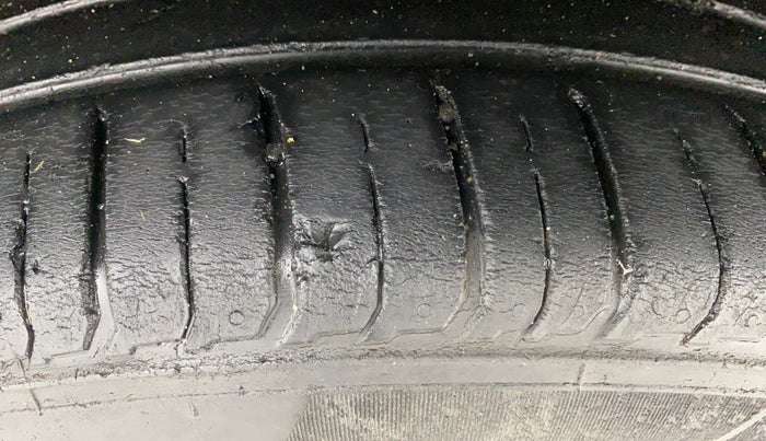 2020 Hyundai VENUE SX PLUS 1.0 TURBO DCT, Petrol, Automatic, 30,638 km, Right Rear Tyre Tread