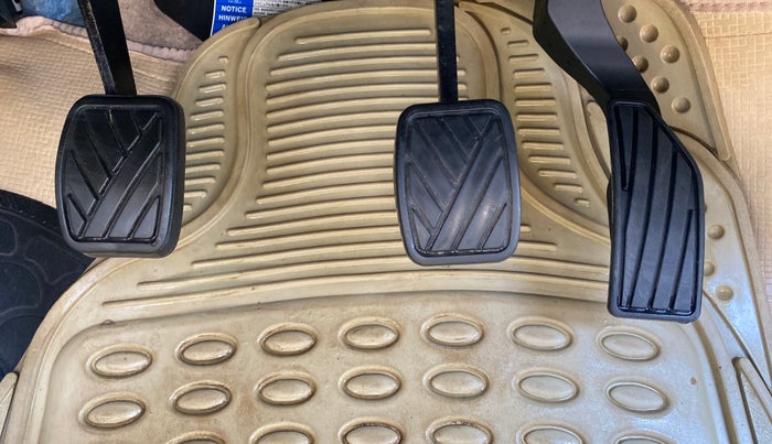 2016 Maruti Swift Dzire VXI (O), Petrol, Manual, 37,702 km, Pedals