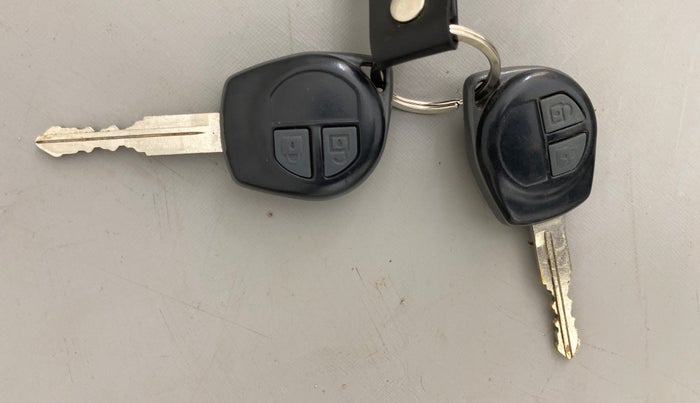 2016 Maruti Swift Dzire VXI (O), Petrol, Manual, 37,702 km, Key Close Up