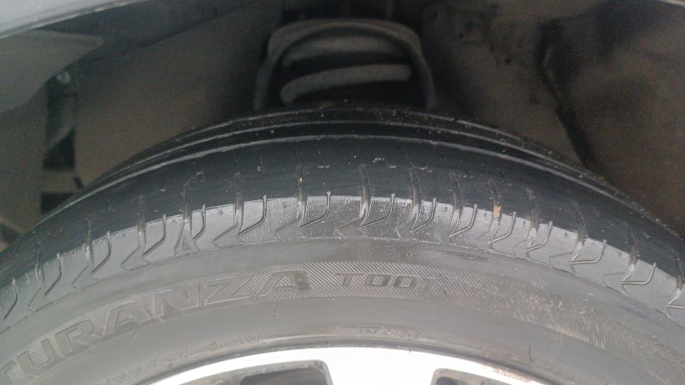 2021 Toyota Innova Crysta 2.4 ZX AT 7 STR, Diesel, Automatic, 44,410 km, Left Front Tyre Tread