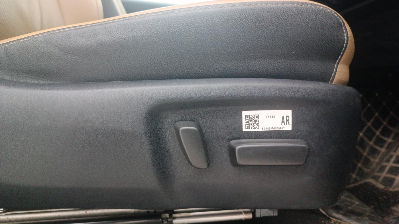 2021 Toyota Innova Crysta 2.4 ZX AT 7 STR, Diesel, Automatic, 44,410 km, Driver Side Adjustment Panel