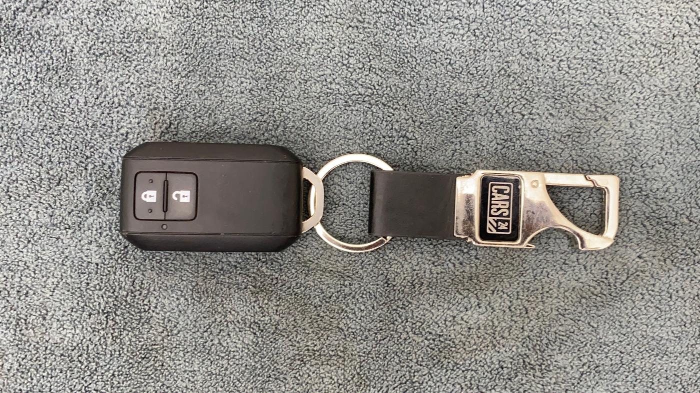 2019 Maruti Baleno ZETA PETROL 1.2, Petrol, Manual, 44,677 km, Key Close Up