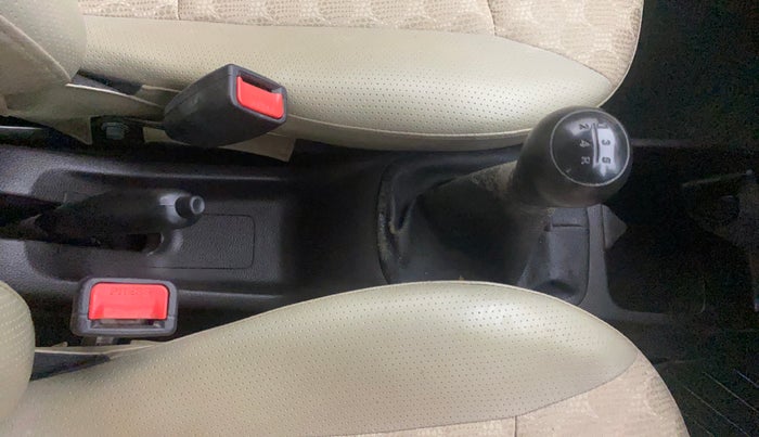 2017 Hyundai Eon SPORTZ, Petrol, Manual, 45,834 km, Gear Lever