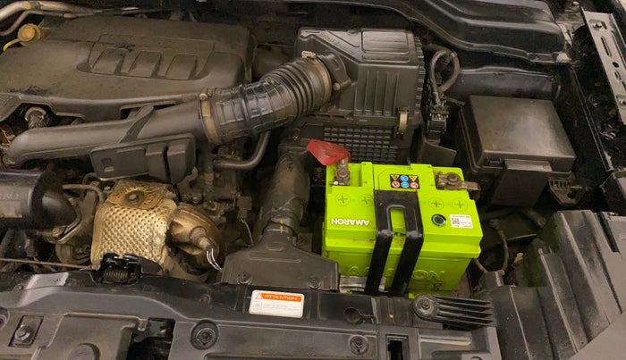 2021 Mahindra XUV300 W8 1.2 PETROL, Petrol, Manual, 74,316 km, Engine View - Left