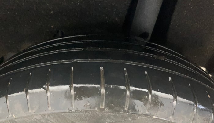 2019 Maruti Baleno DELTA PETROL 1.2, Petrol, Manual, 99,799 km, Left Rear Tyre Tread