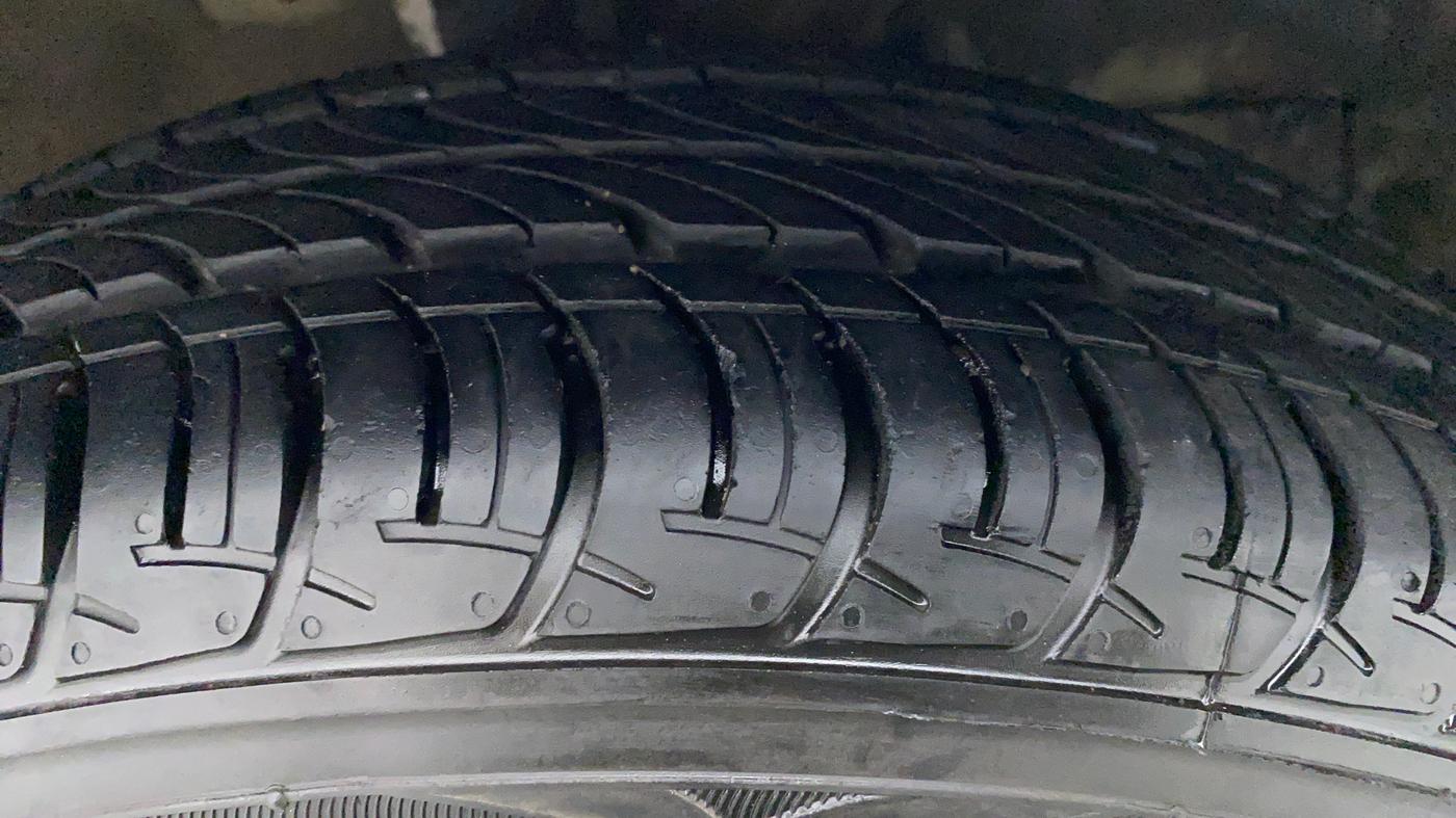 2021 Maruti New Wagon-R ZXI 1.2L AGS, Petrol, Automatic, 3,307 km, Right Front Tyre Tread