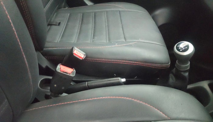 2013 Maruti Wagon R 1.0 VXI, Petrol, Manual, 53,988 km, Gear Lever