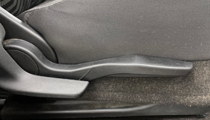 2020 Maruti Swift VXI, Petrol, Manual, 28,532 km, Driver Side Adjustment Panel