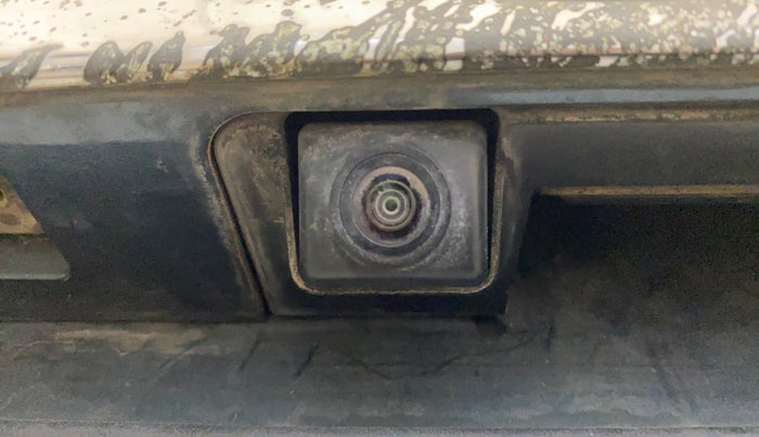 2021 Mahindra XUV300 W8 (O) 1.2 PETROL, Petrol, Manual, 33,153 km, Parking Camera