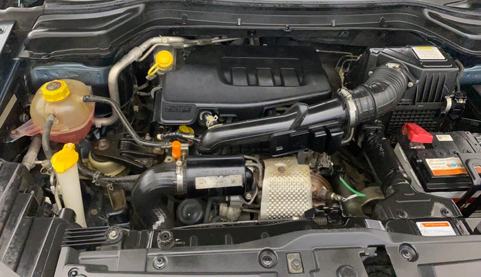 2021 Mahindra XUV300 W8 (O) 1.2 PETROL, Petrol, Manual, 33,153 km, Engine View - Right