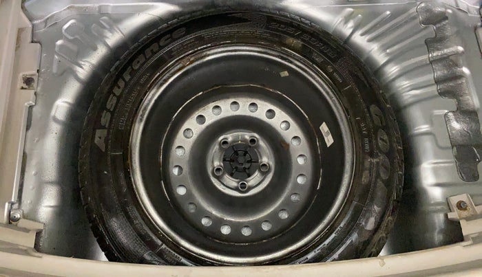 2021 Mahindra XUV300 W8 (O) 1.2 PETROL, Petrol, Manual, 33,153 km, Spare Tyre