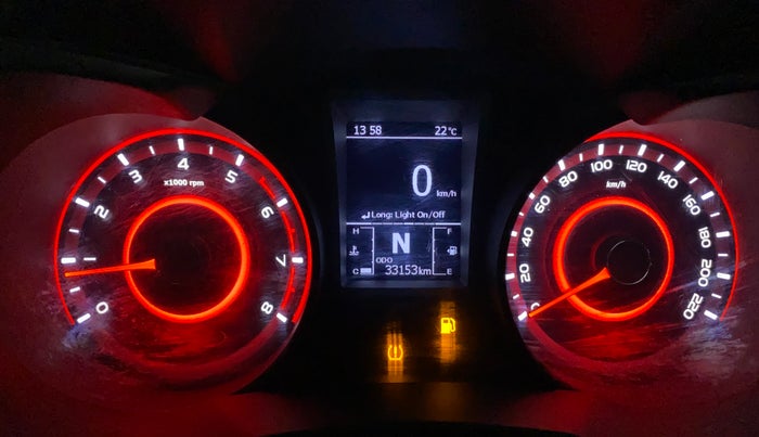 2021 Mahindra XUV300 W8 (O) 1.2 PETROL, Petrol, Manual, 33,153 km, Odometer Image