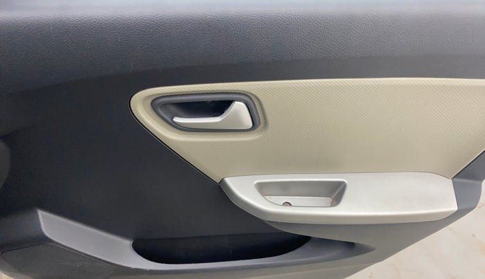 2015 Maruti Alto K10 VXI, Petrol, Manual, 29,310 km, Driver Side Door Panels Control