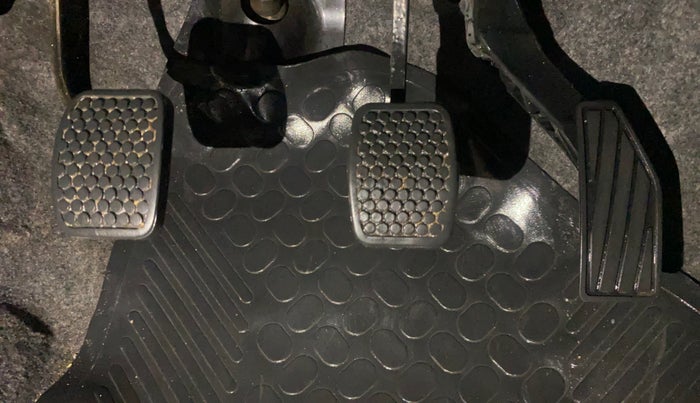 2015 Maruti Alto K10 VXI, Petrol, Manual, 29,310 km, Pedals