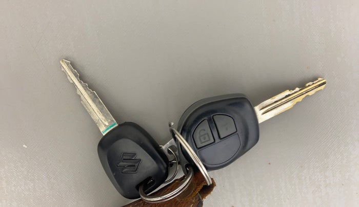 2015 Maruti Alto K10 VXI, Petrol, Manual, 29,310 km, Key Close Up