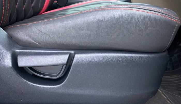 2019 Hyundai NEW SANTRO 1.1 MAGNA MT, Petrol, Manual, 7,048 km, Driver Side Adjustment Panel