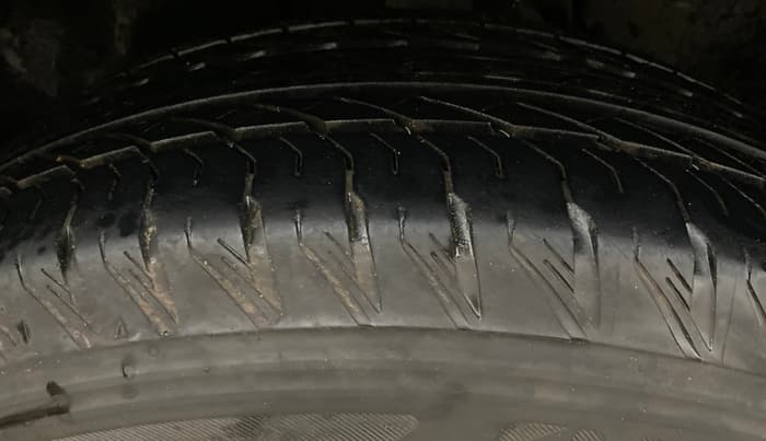 2023 Tata Safari XZA PLUS O 6STR, Diesel, Automatic, 17,805 km, Left Front Tyre Tread