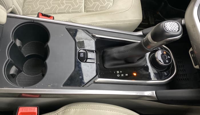 2023 Tata Safari XZA PLUS O 6STR, Diesel, Automatic, 17,805 km, Gear Lever