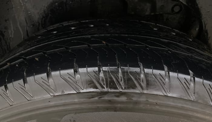 2023 Tata Safari XZA PLUS O 6STR, Diesel, Automatic, 17,805 km, Right Rear Tyre Tread