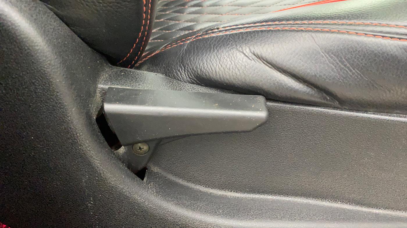 2018 Tata NEXON XT PETROL, Petrol, Manual, 40,774 km, Driver Side Adjustment Panel