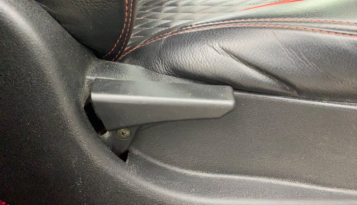 2018 Tata NEXON XT PETROL, Petrol, Manual, 40,774 km, Driver Side Adjustment Panel