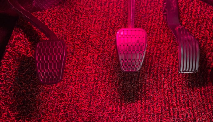 2018 Tata NEXON XT PETROL, Petrol, Manual, 40,774 km, Pedals