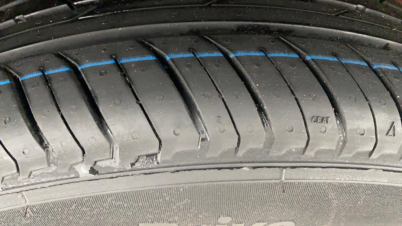 2018 Tata NEXON XT PETROL, Petrol, Manual, 40,774 km, Right Rear Tyre Tread