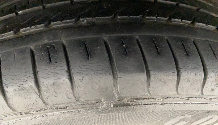 2018 Tata NEXON XT PETROL, Petrol, Manual, 40,774 km, Left Front Tyre Tread