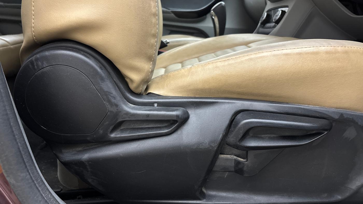 2021 Tata TIGOR XZA PLUS PETROL, Petrol, Automatic, 39,947 km, Driver Side Adjustment Panel