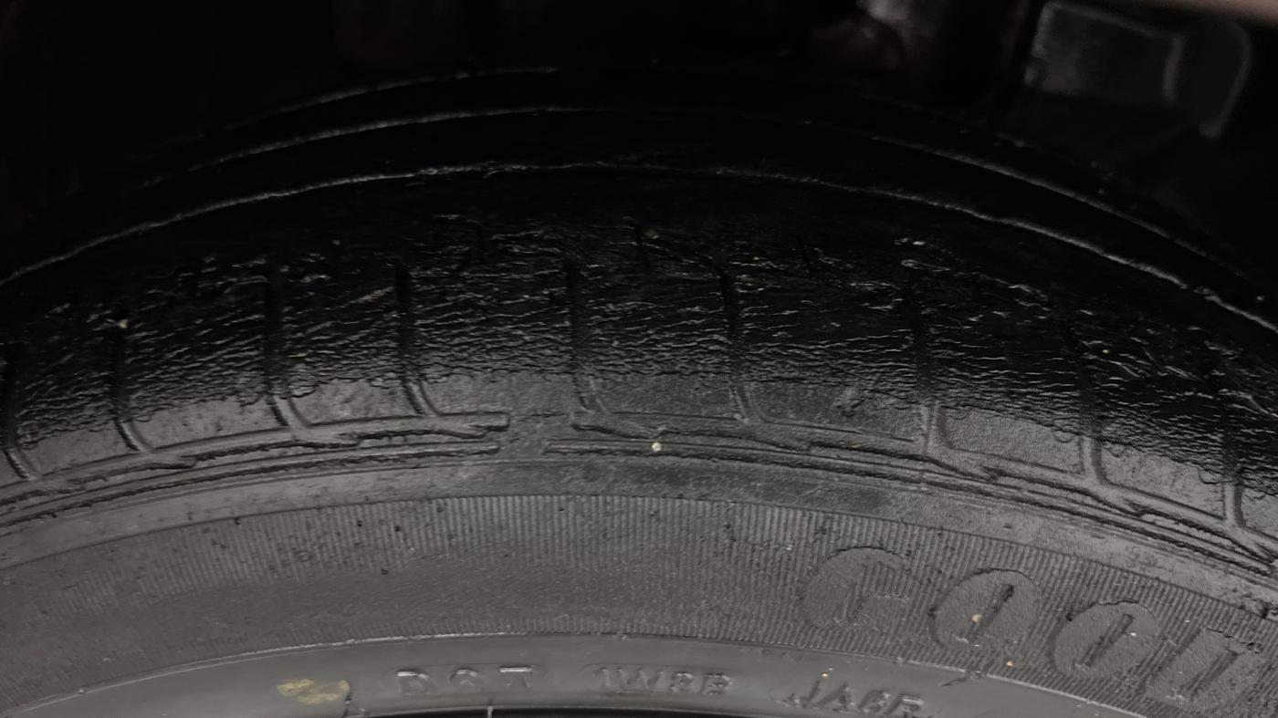 2021 Tata TIGOR XZA PLUS PETROL, Petrol, Automatic, 39,947 km, Right Front Tyre Tread