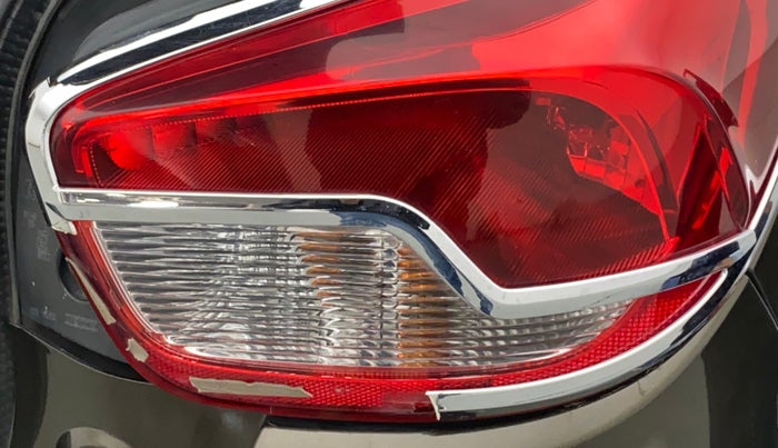 2019 Renault Kwid RXL, Petrol, Manual, 35,994 km, Right tail light - Chrome has minor damage