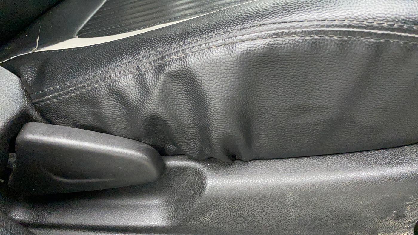 2019 Renault Kwid RXL, Petrol, Manual, 35,994 km, Driver Side Adjustment Panel
