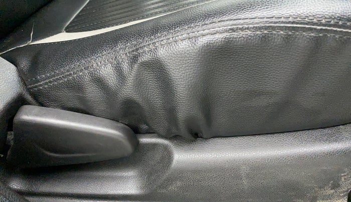 2019 Renault Kwid RXL, Petrol, Manual, 35,994 km, Driver Side Adjustment Panel