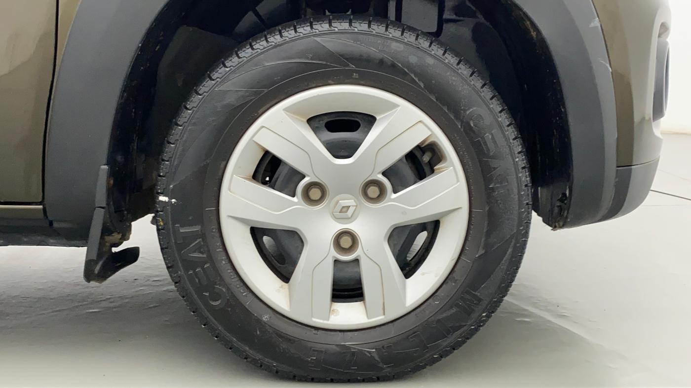 2019 Renault Kwid RXL, Petrol, Manual, 35,994 km, Right Front Wheel
