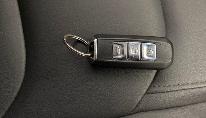 2019 MG HECTOR SHARP 2.0 DIESEL, Diesel, Manual, 1,22,590 km, Key Close Up