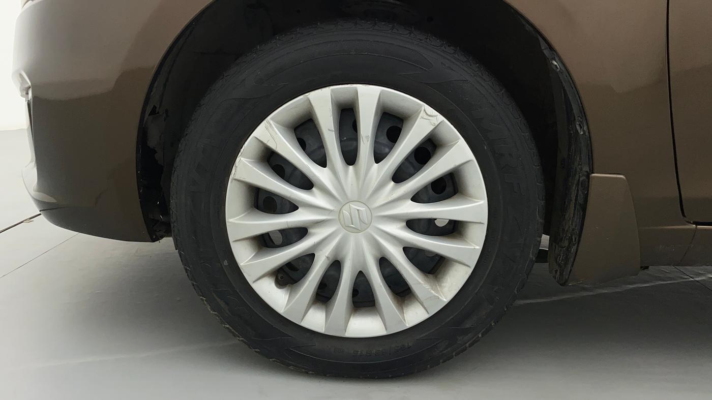 2015 Maruti Ciaz VXI, Petrol, Manual, 62,793 km, Left Front Wheel
