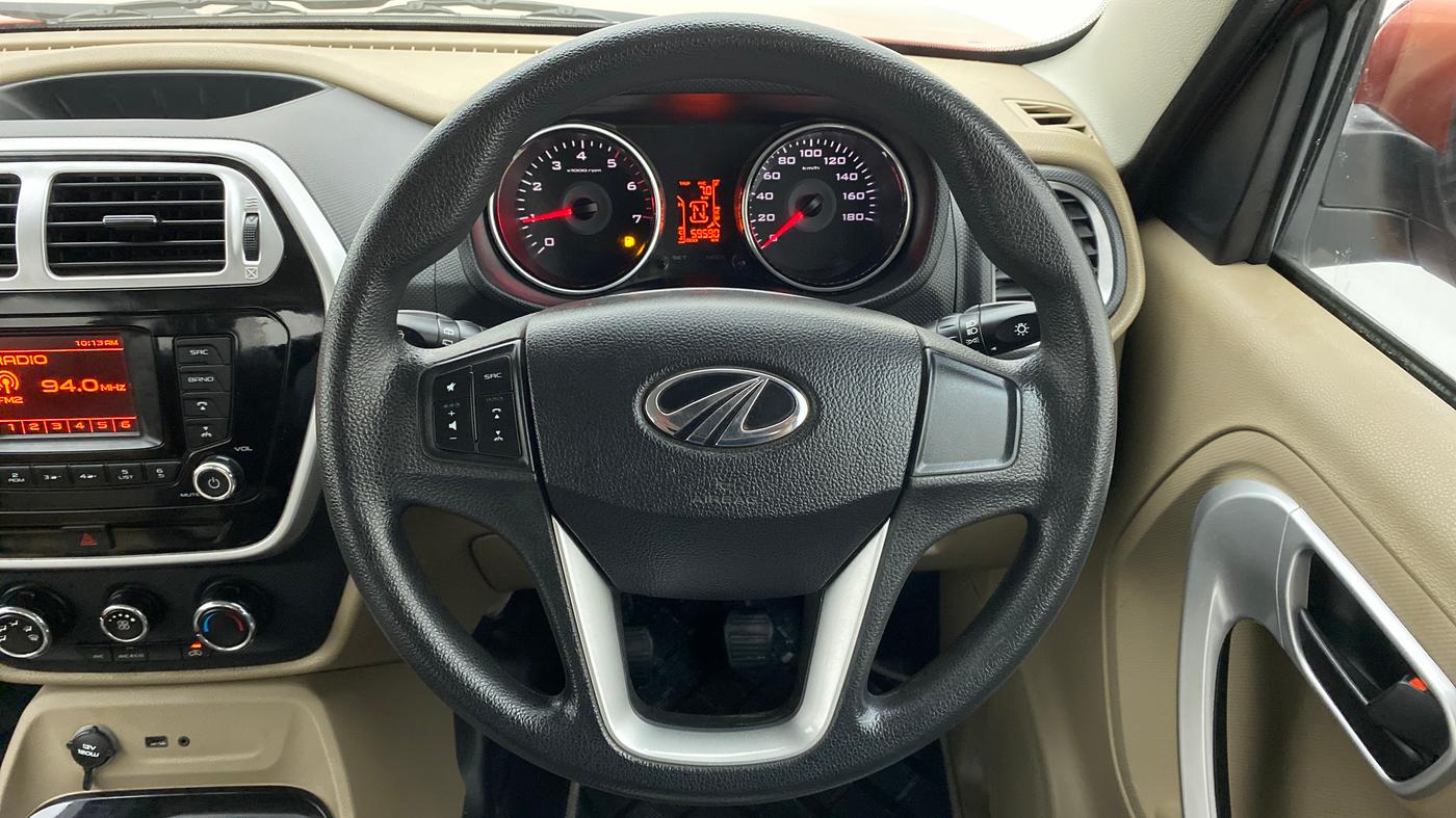 2016 Mahindra TUV300 T8, Diesel, Manual, 59,642 km, Steering Wheel Close Up