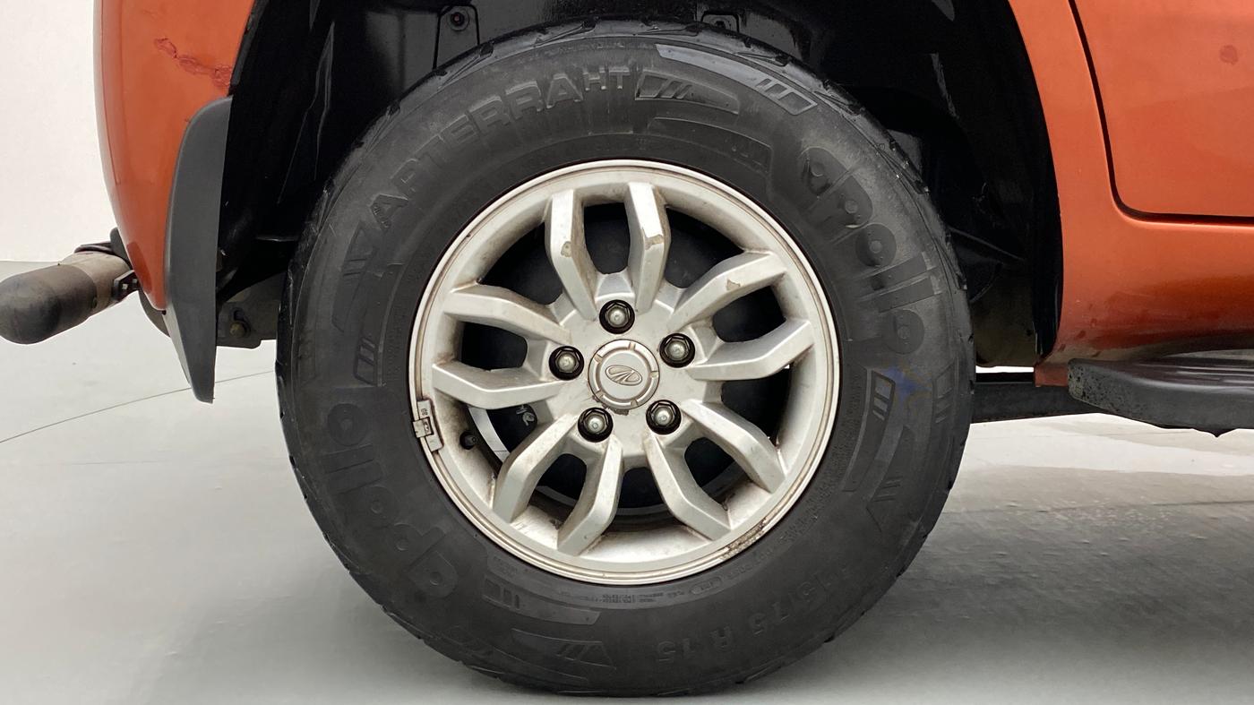 2016 Mahindra TUV300 T8, Diesel, Manual, 59,642 km, Right Rear Wheel