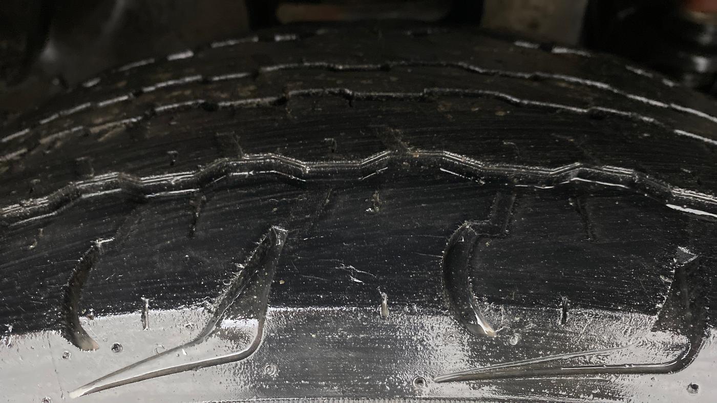 2016 Mahindra TUV300 T8, Diesel, Manual, 59,642 km, Right Front Tyre Tread