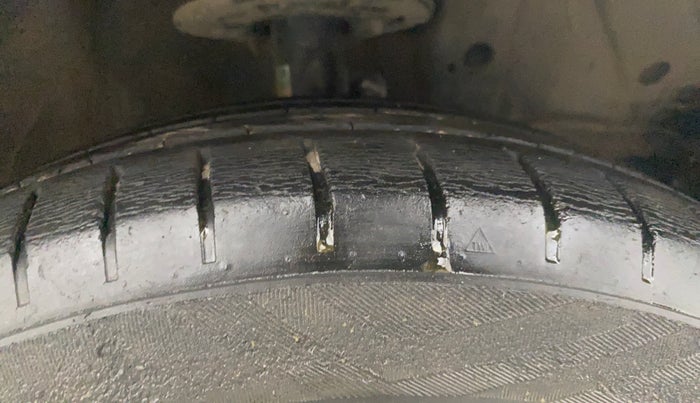 2020 Maruti Baleno ZETA PETROL 1.2, Petrol, Manual, 72,040 km, Right Front Tyre Tread