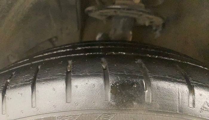 2020 Maruti Baleno ZETA PETROL 1.2, Petrol, Manual, 72,040 km, Left Front Tyre Tread