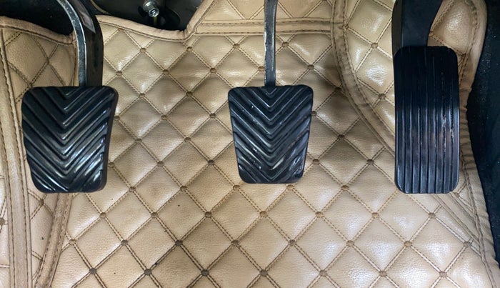 2017 Hyundai Verna 1.6 VTVT SX, Petrol, Manual, 79,333 km, Pedals