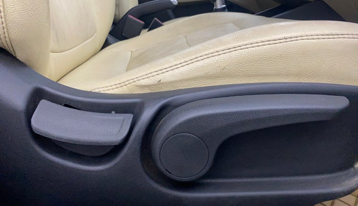 2017 Hyundai Verna 1.6 VTVT SX, Petrol, Manual, 79,333 km, Driver Side Adjustment Panel