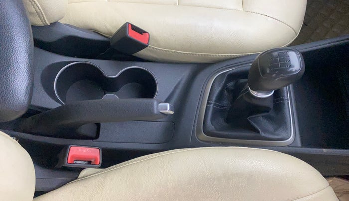 2017 Hyundai Verna 1.6 VTVT SX, Petrol, Manual, 79,333 km, Gear Lever