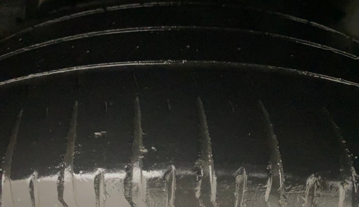 2017 Hyundai Verna 1.6 VTVT SX, Petrol, Manual, 79,333 km, Left Rear Tyre Tread