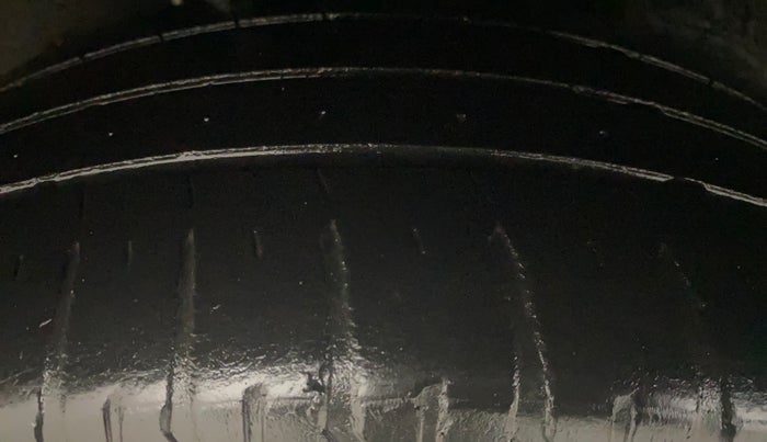 2017 Hyundai Verna 1.6 VTVT SX, Petrol, Manual, 79,333 km, Right Rear Tyre Tread