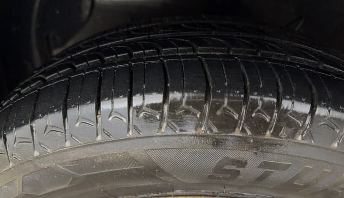 2022 Hyundai GRAND I10 NIOS SPORTZ 1.2 KAPPA VTVT CNG, CNG, Manual, 62,647 km, Left Front Tyre Tread