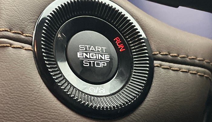 2023 Jeep MERIDIAN LIMITED (O) 4X2 MT, Diesel, Manual, 28,702 km, Keyless Start/ Stop Button