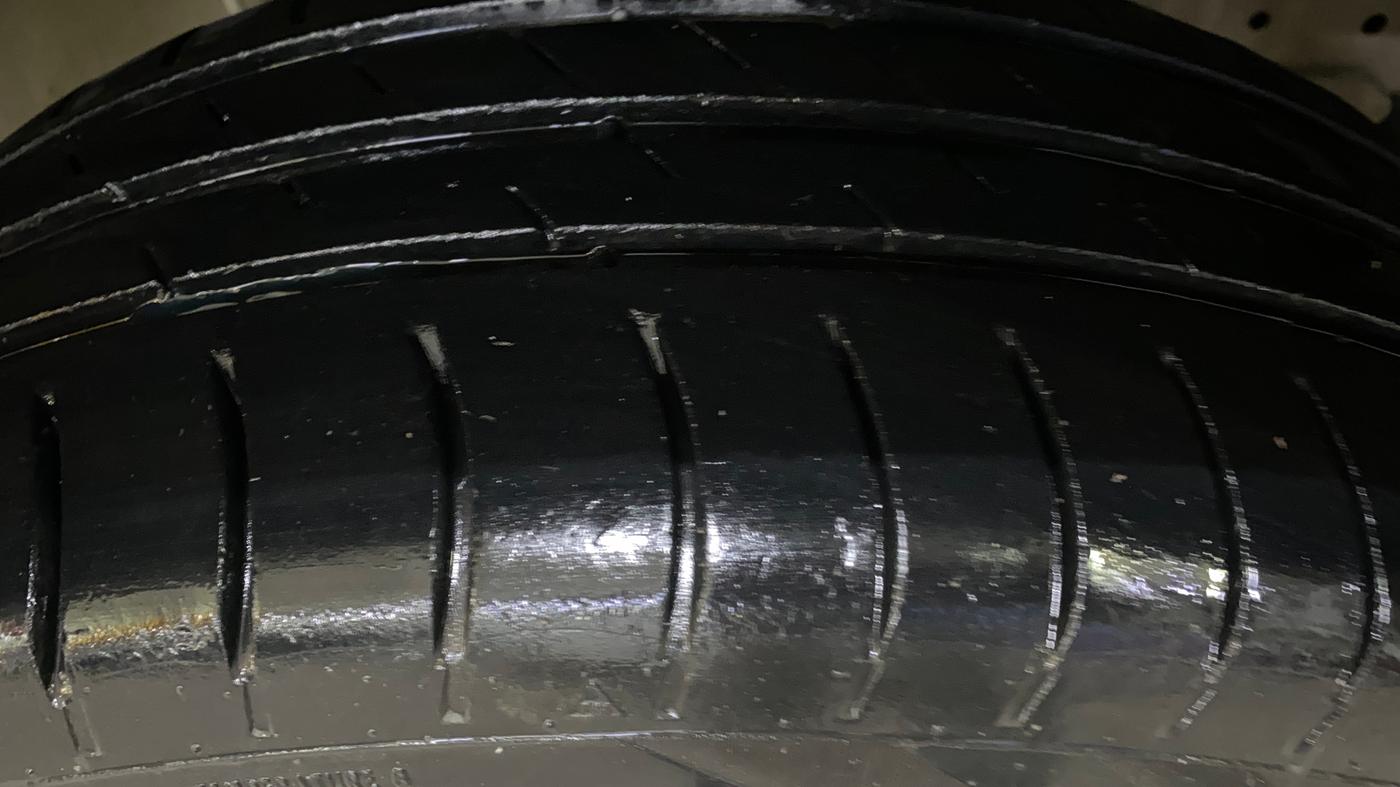 2013 Mahindra Quanto C4, Diesel, Manual, 97,159 km, Right Front Tyre Tread