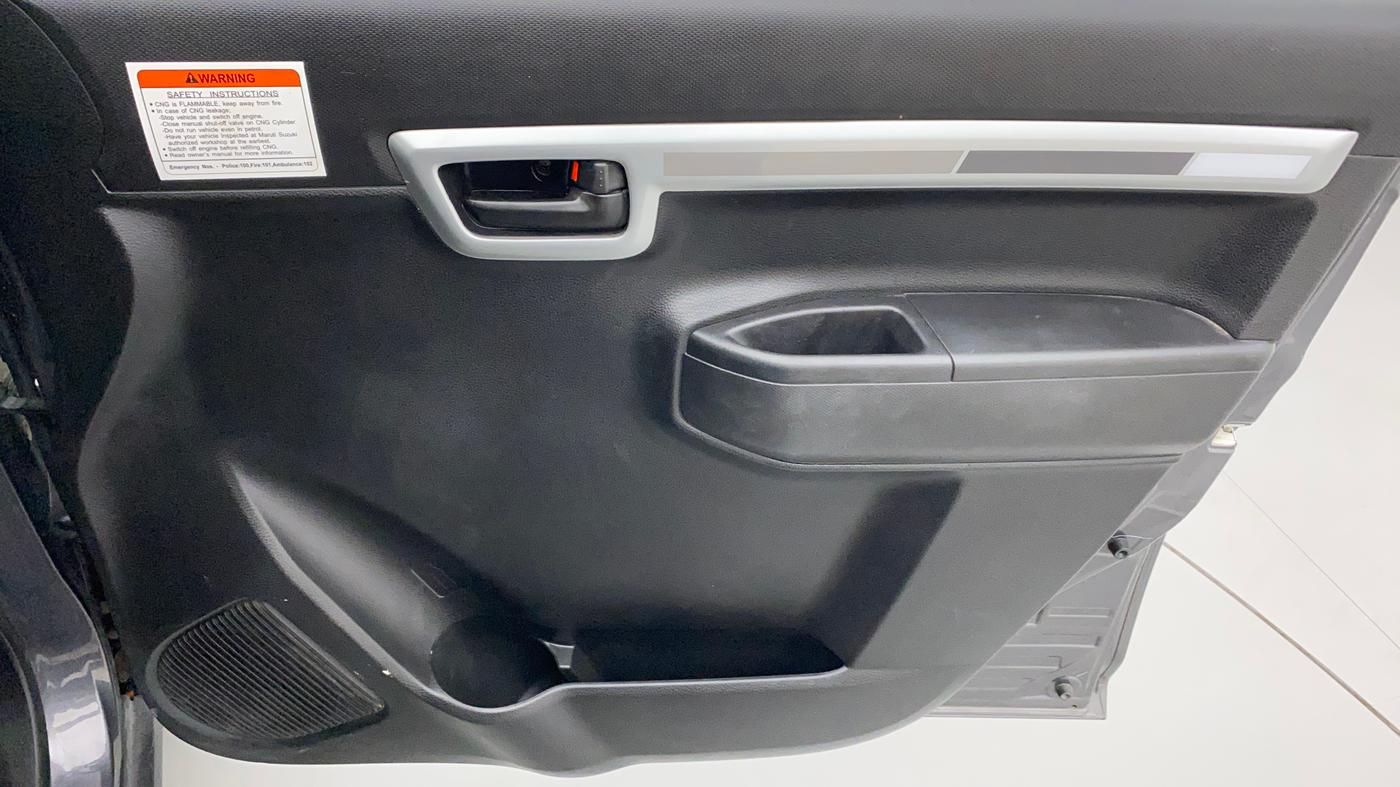 2021 Maruti S PRESSO VXI CNG, CNG, Manual, 45,975 km, Driver Side Door Panels Control